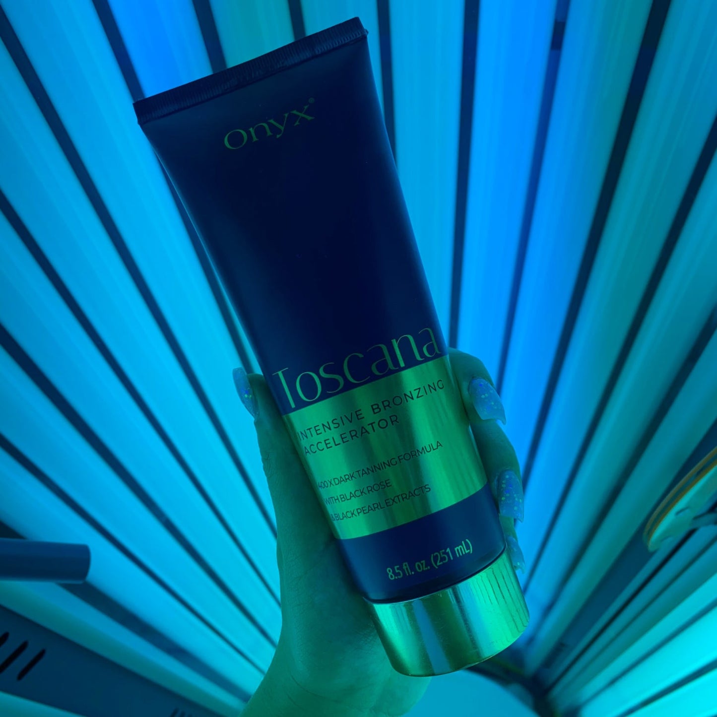 Toscana sunbed cream with bronzer and accelerator